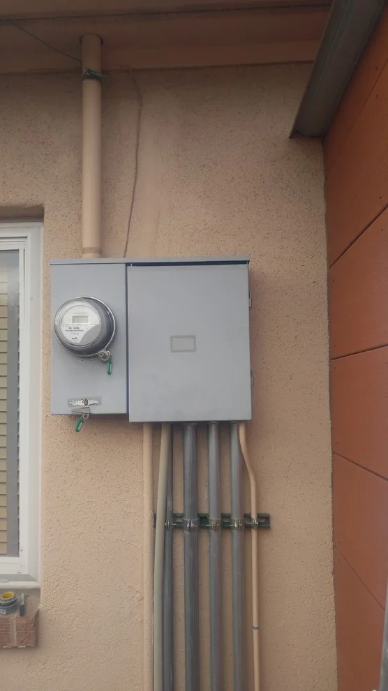 Knob Hill electrical enhancement by Thomas Innovation - Photo 4