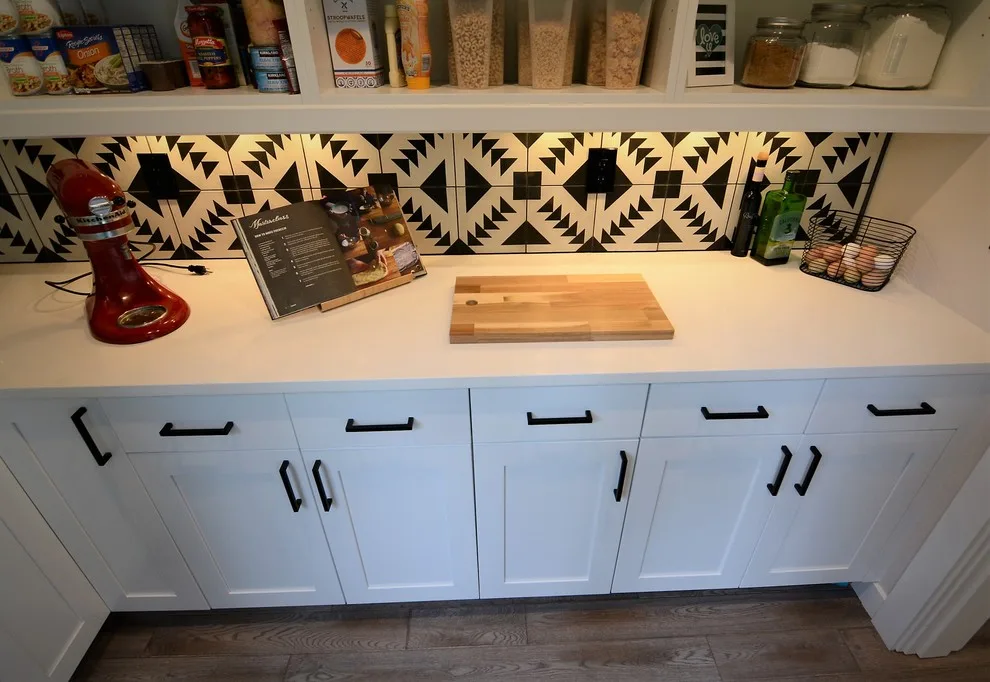 Transitional Kitchen at Lake Stevens by Serene Remodeling, LLC - Photo 4