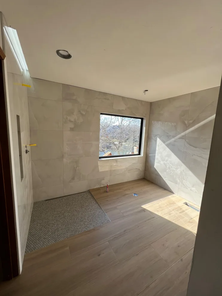 EON Construction - Photo 6