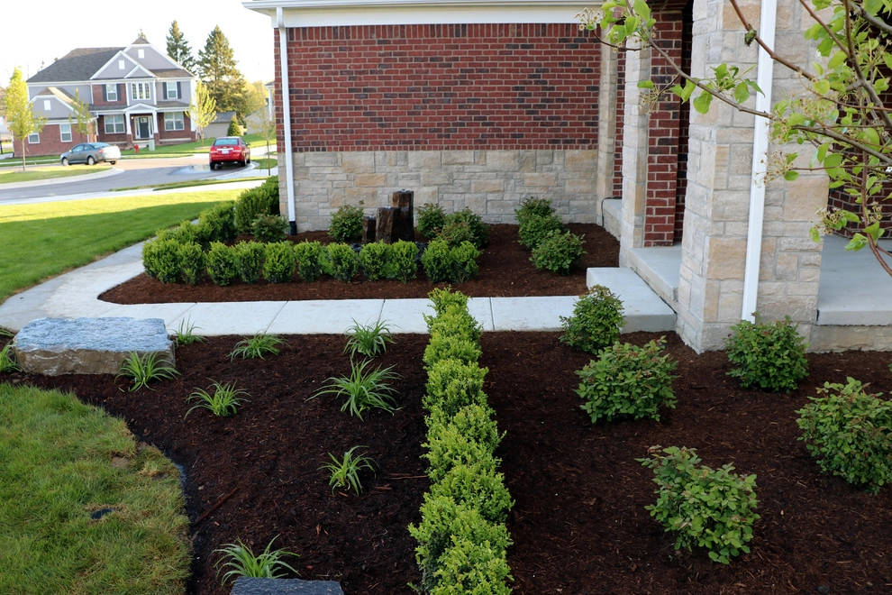 Clarkston, MI - Landscape Design & Build by Troy Clogg Landscape Associates - Photo 2
