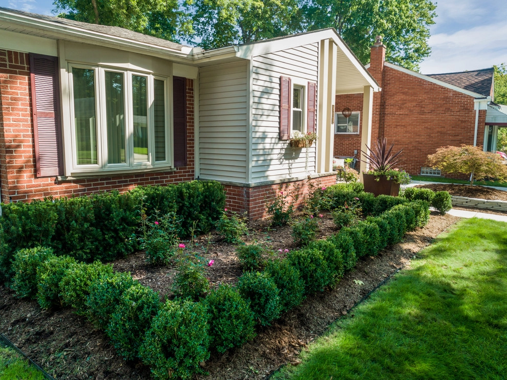 Royal Oak, MI - Front Yard Landscape Design & Install by Troy Clogg Landscape Associates - Photo 17