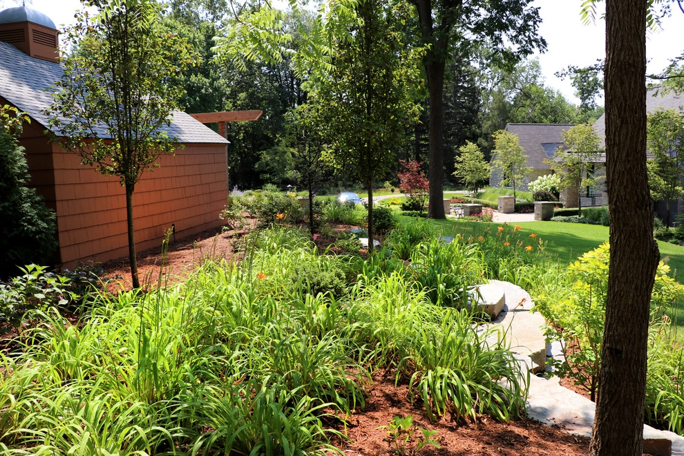 Bloomfield Twp, MI - Backyard Wooded Landscape & Paths by Troy Clogg Landscape Associates - Photo 4