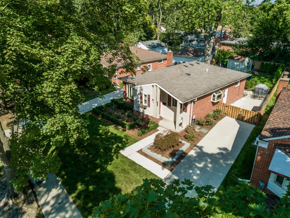 Royal Oak, MI - Front Yard Landscape Design & Install by Troy Clogg Landscape Associates - Photo 15