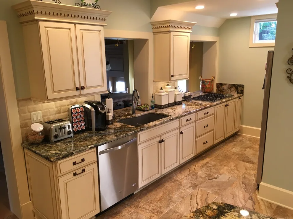 Lincoln Avenue Kitchen by Skip Knoll INC Professional Remodeling - Photo 3