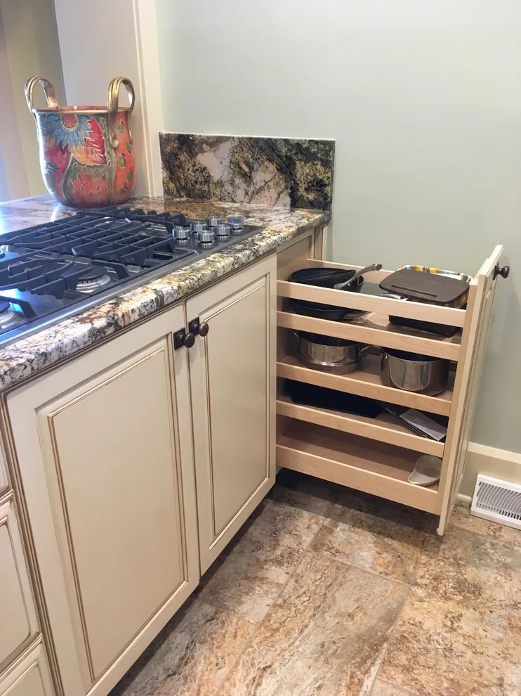 Lincoln Avenue Kitchen by Skip Knoll INC Professional Remodeling - Photo 21