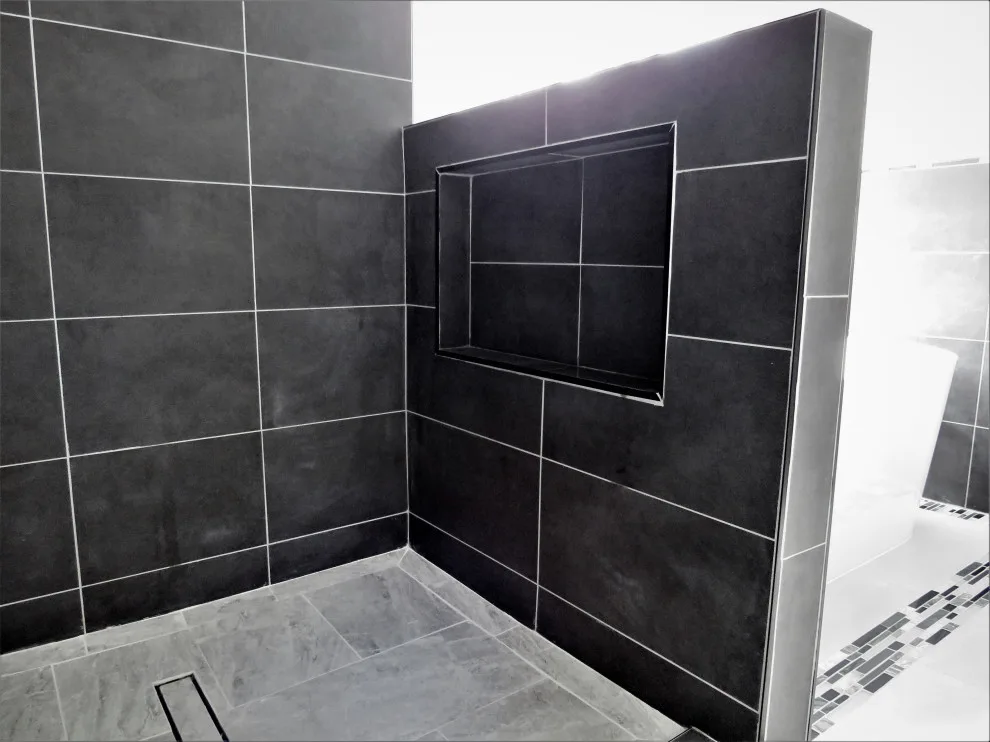 Primary Bathroom L by Roma General Contractor LLC - Photo 5