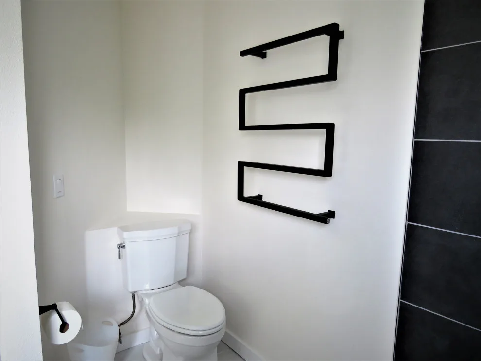 Primary Bathroom L by Roma General Contractor LLC - Photo 4