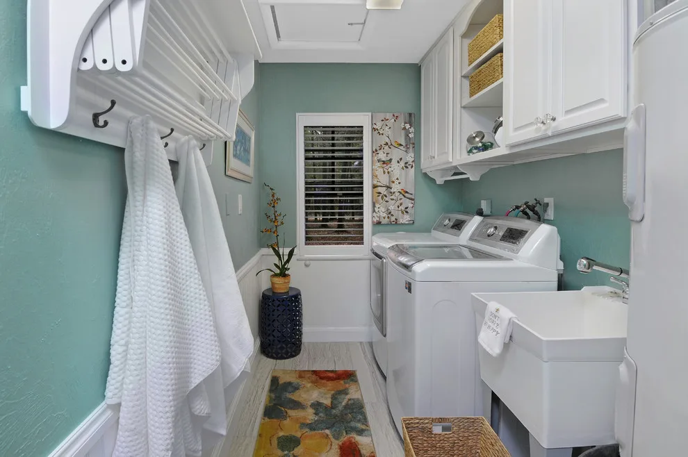 Lowes Bathroom and Laundry by Norm Walters Construction Inc. - Photo 2