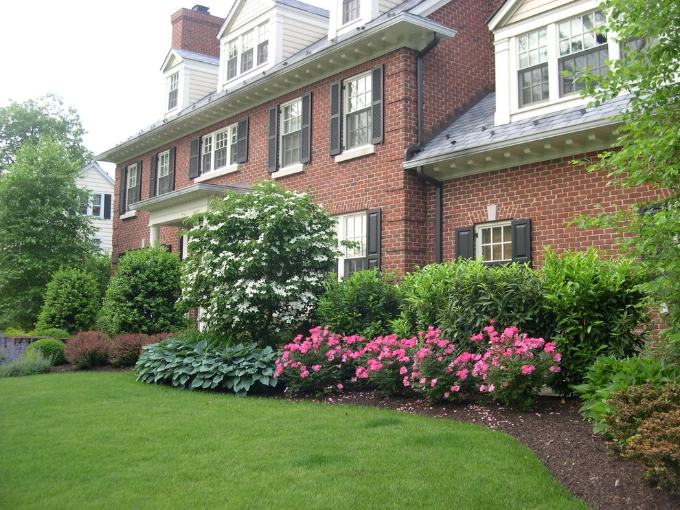 Landscaping in Union & Somerset Counties by Truesdale Nursery & Landscape Services - Photo 4