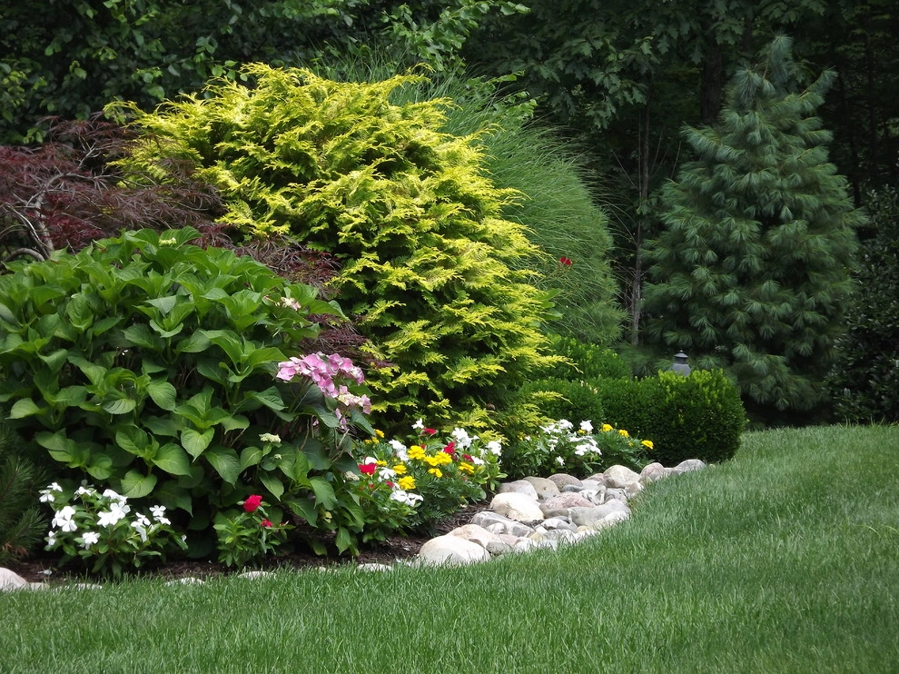 Landscaping in Union & Somerset Counties by Truesdale Nursery & Landscape Services - Photo 2
