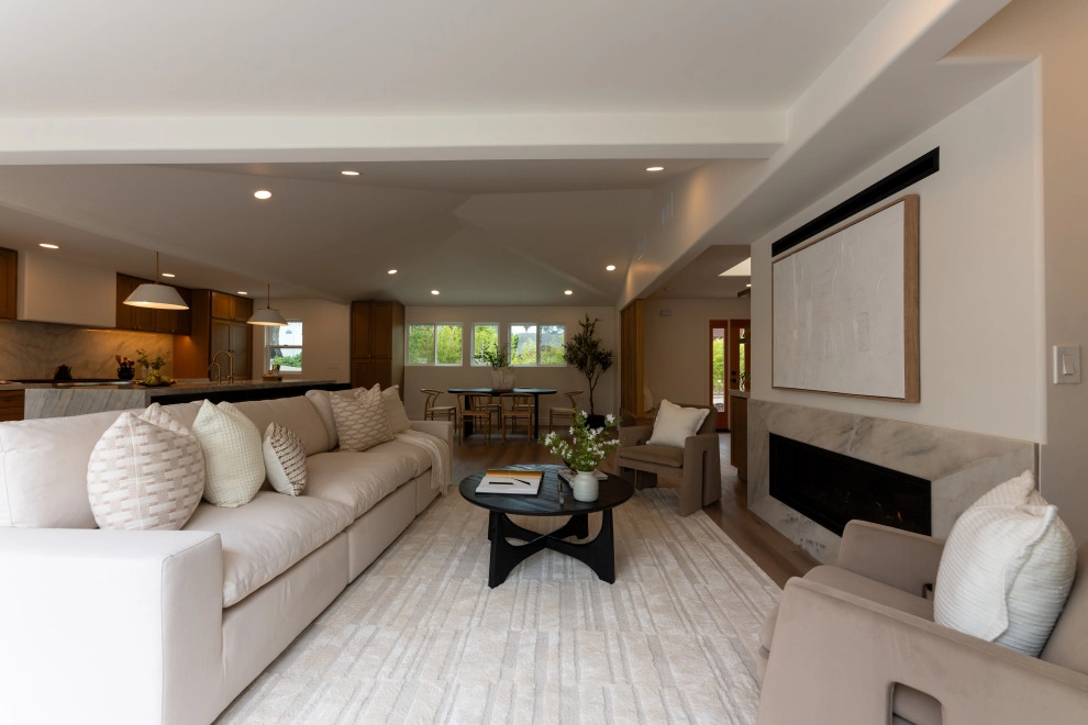 COMPLETE INTERIOR & EXTERIOR HOME RENOVATION by BNC Builders INC. - Photo 12