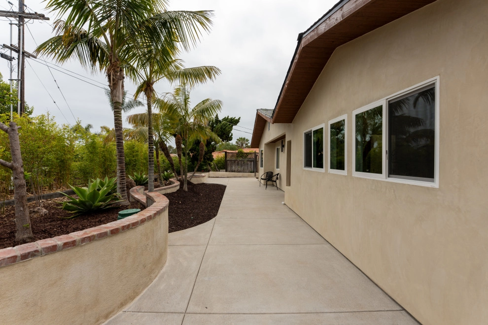 COMPLETE INTERIOR & EXTERIOR HOME RENOVATION by BNC Builders INC. - Photo 25