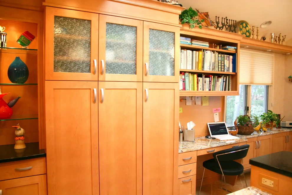 Longmeadow Maple Shaker Kitchen and Desk by Kitchens By Herzenberg - Photo 5