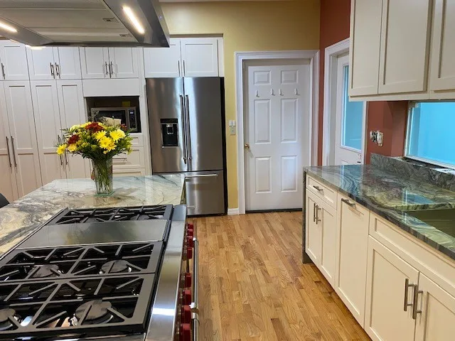 Charming Kitchen in Mount Dora by Murray Construction Services, Inc. - Photo 3