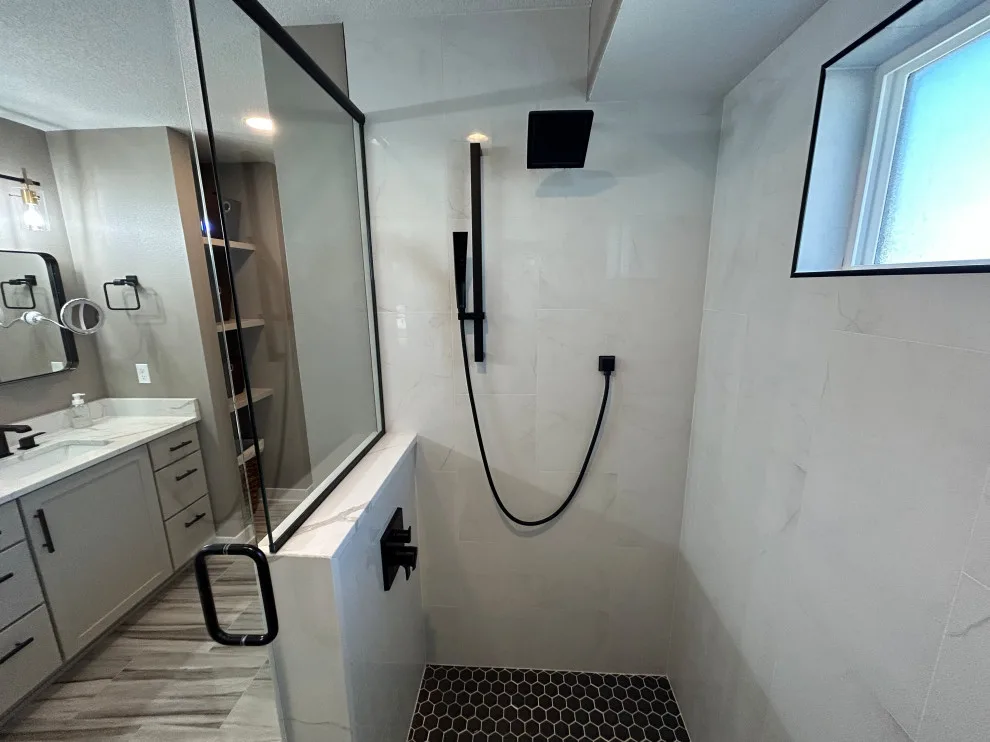 Master Bathroom Renovation by Home State Builders - Photo 19