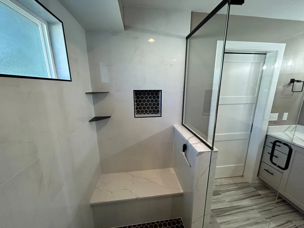 Master Bathroom Renovation by Home State Builders - Photo 18