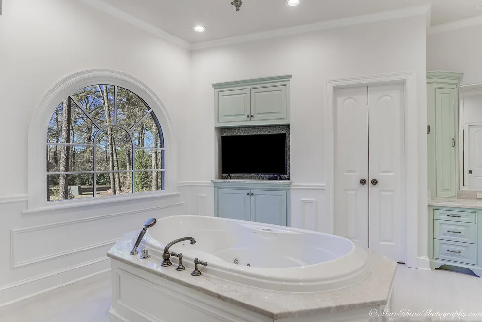 Bedroom and Bathroom Sanctuary by Woodshapers - Photo 3