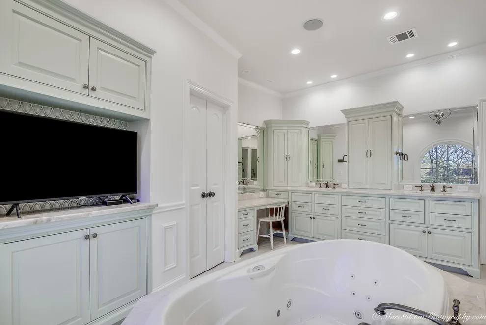Bedroom and Bathroom Sanctuary by Woodshapers - Photo 4