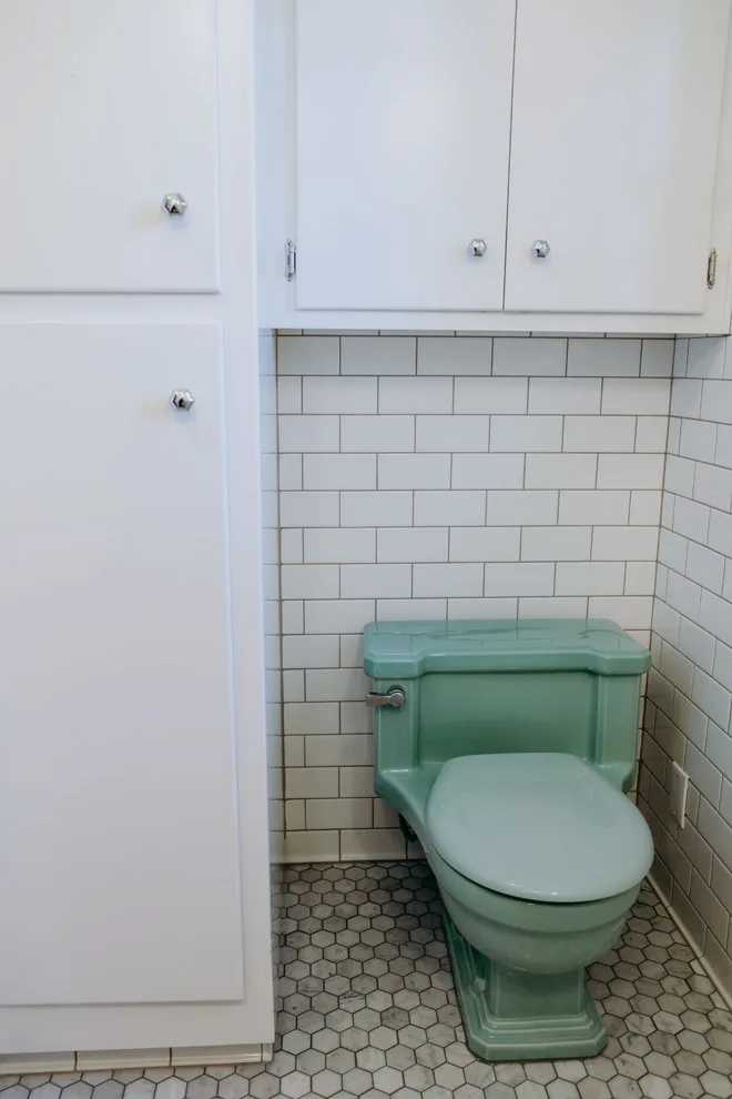 Retro Bathroom Design by Carlton Builders - Photo 10