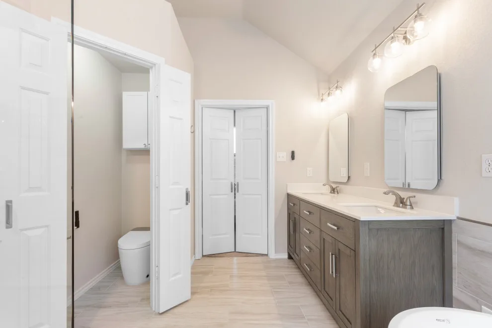 Dallas Bathroom & Kitchen Remodeling - Photo 6