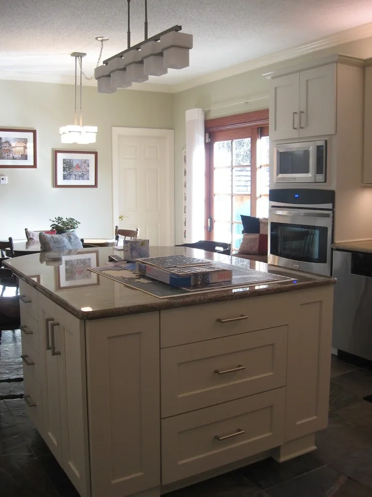 Contemporary Grace by Design Phase Kitchens & Baths, Inc. - Photo 4