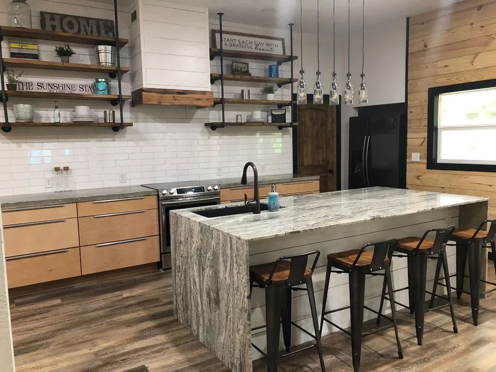 Contemporary Country Home by Good Value Home Center - Photo 2