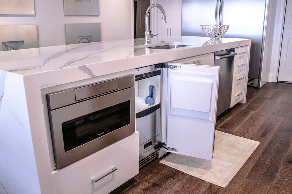 Contemporary Kitchen Revamp in White Acrylic by Kitchen Solvers Of The Gulf Coast - Photo 8