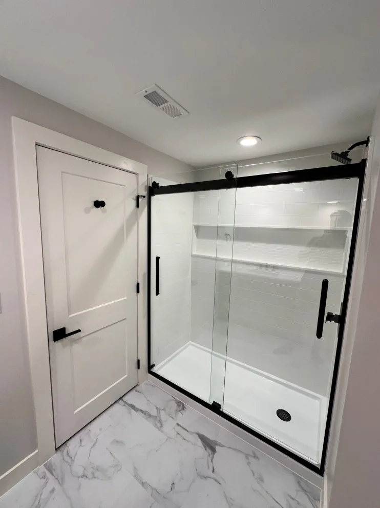 Ultimate Design & Remodel - Photo 14