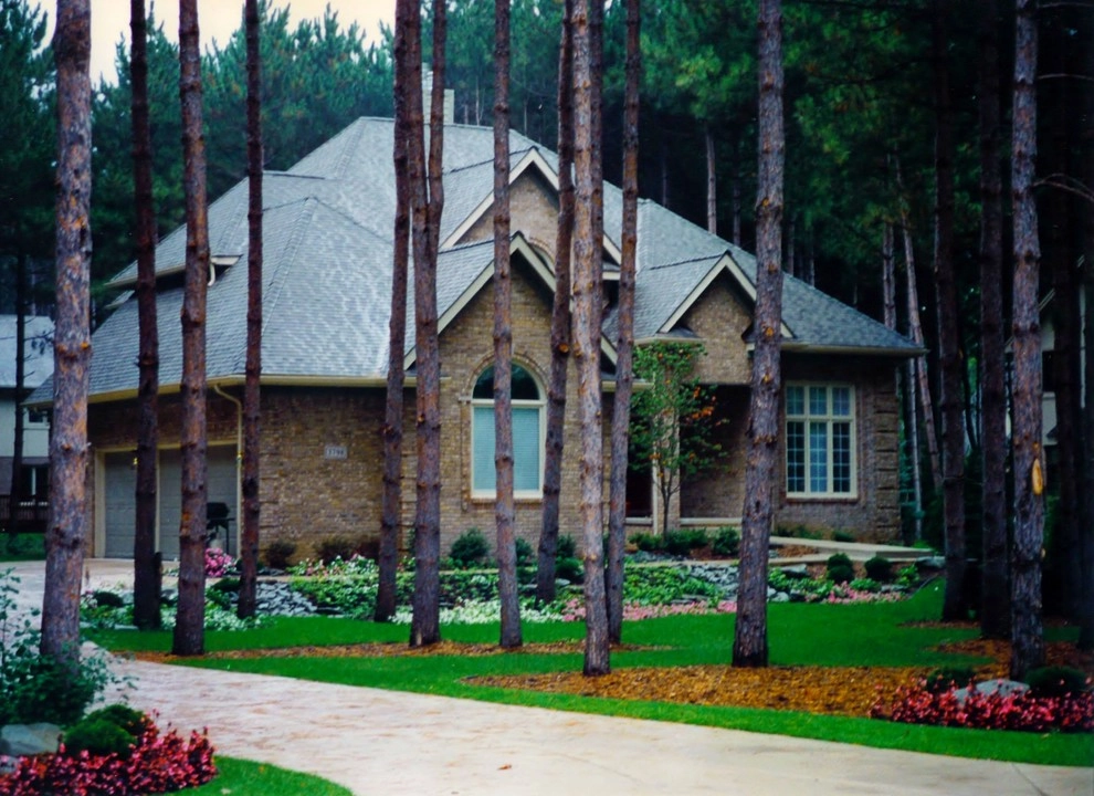 Various Michigan Residential Projects by Bespoke Garden Design - Photo 10