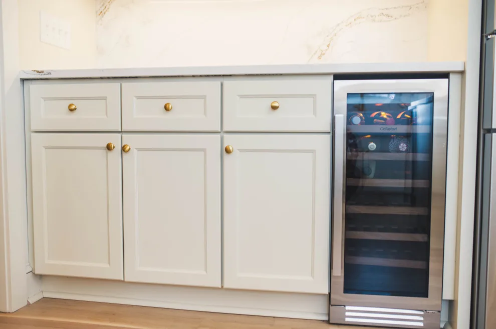 Dove's Grief Kitchen by Wade Home Remodeling - Photo 5