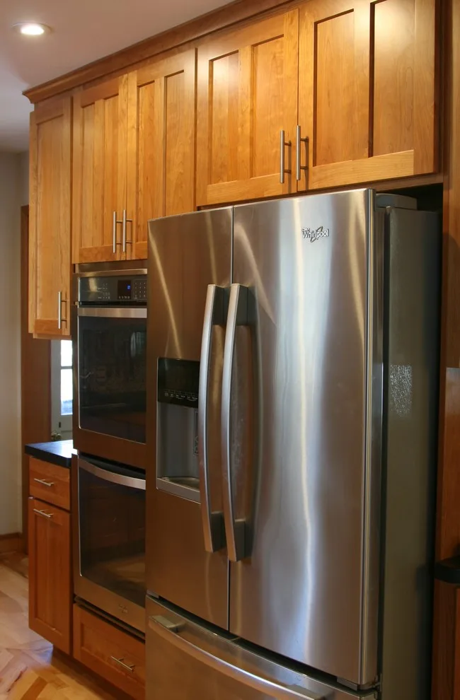 Cherry Shaker Kitchen Design by Straight Edge Construction Group - Photo 4