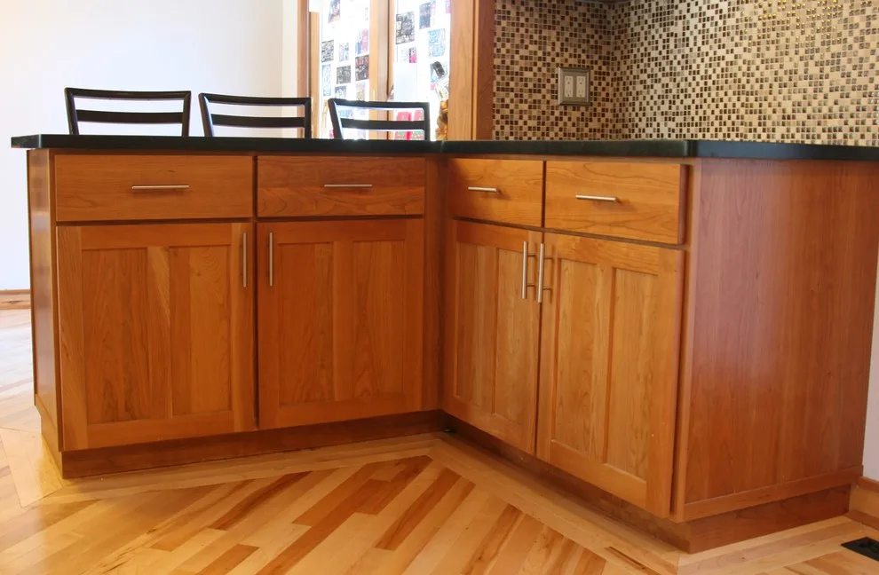 Cherry Shaker Kitchen Design by Straight Edge Construction Group - Photo 6