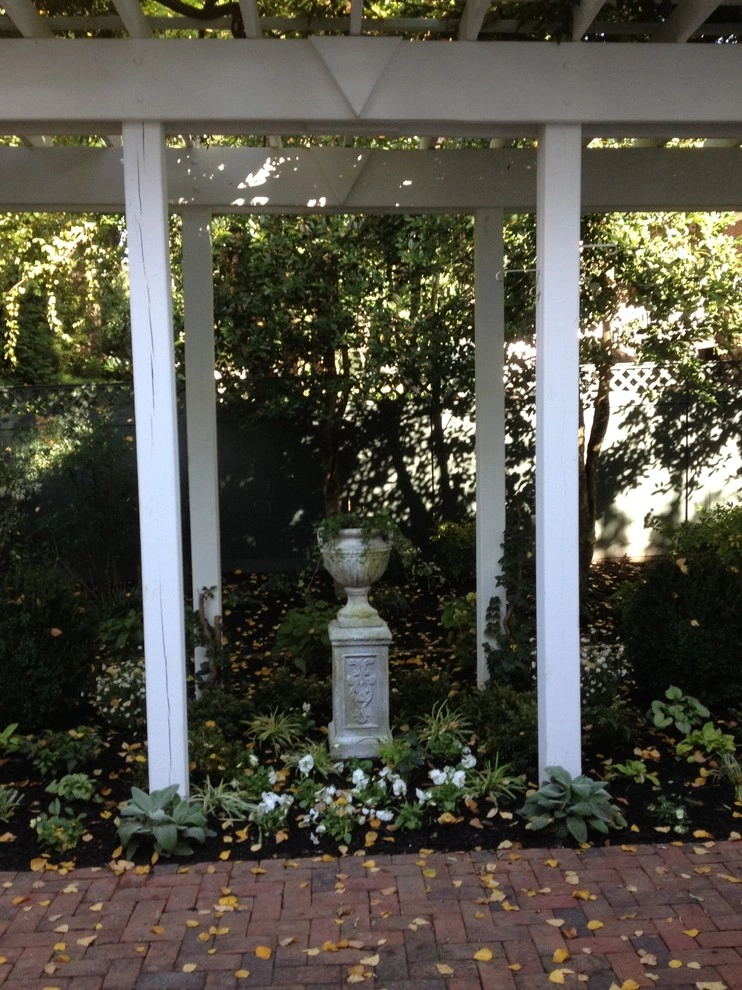 Charleston Inspired Garden, Chevy Chase by Bethesda Garden Design Llc - Photo 6