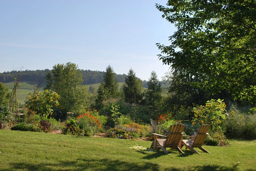Country Farmhouse Garden by Bethesda Garden Design Llc - Photo 8