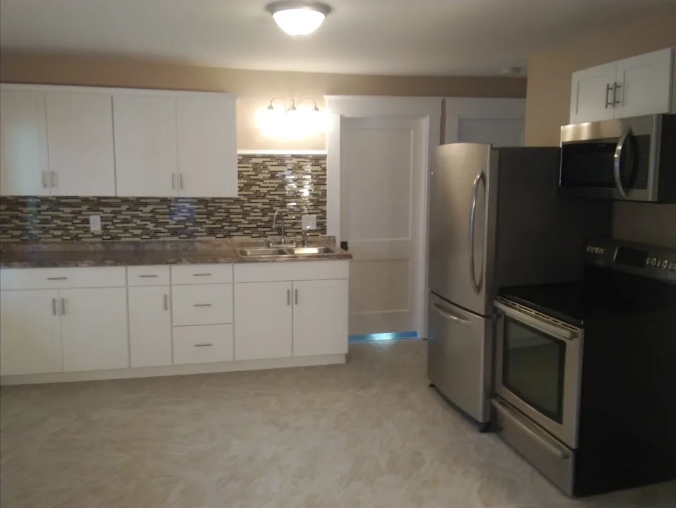 Apartment makeover by Newman Homes - Photo 5