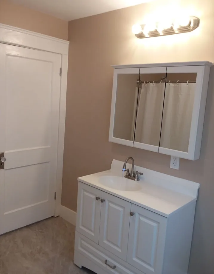 Apartment makeover by Newman Homes - Photo 5