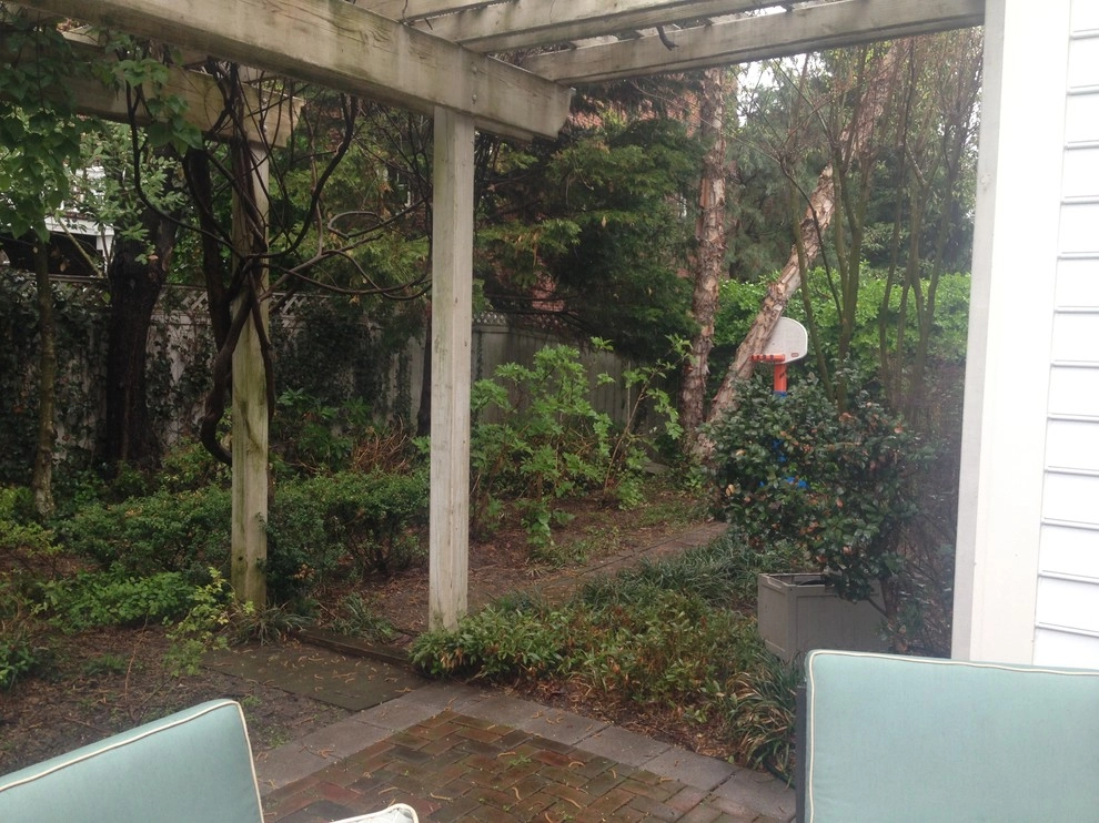Charleston Inspired Garden, Chevy Chase by Bethesda Garden Design Llc - Photo 2