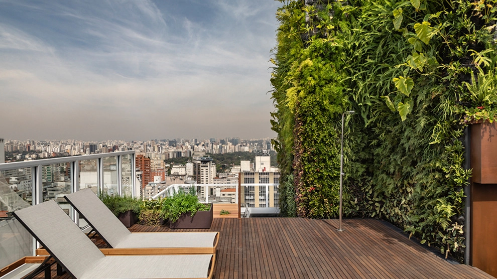 CM Residence by Verde Vertical Inc - Photo 3