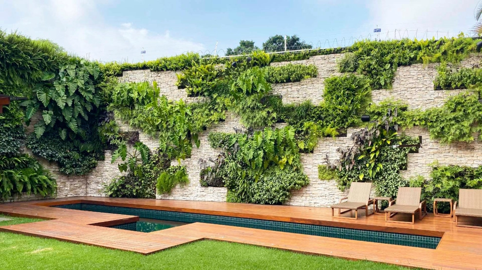 JA Residence by Verde Vertical Inc - Photo 2