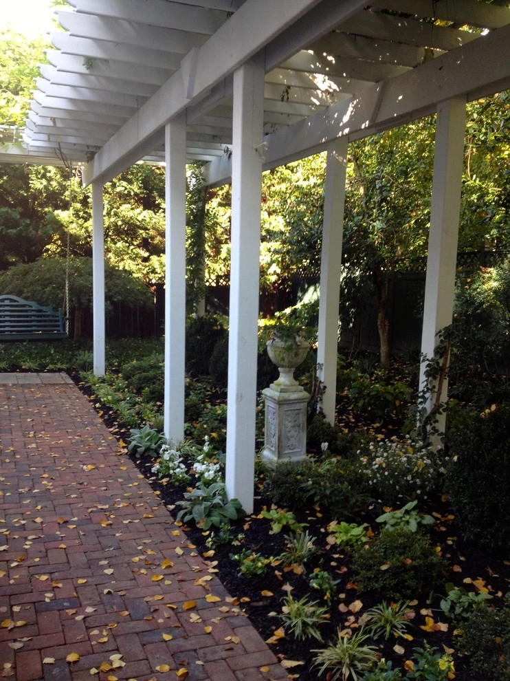 Charleston Inspired Garden, Chevy Chase by Bethesda Garden Design Llc - Photo 3