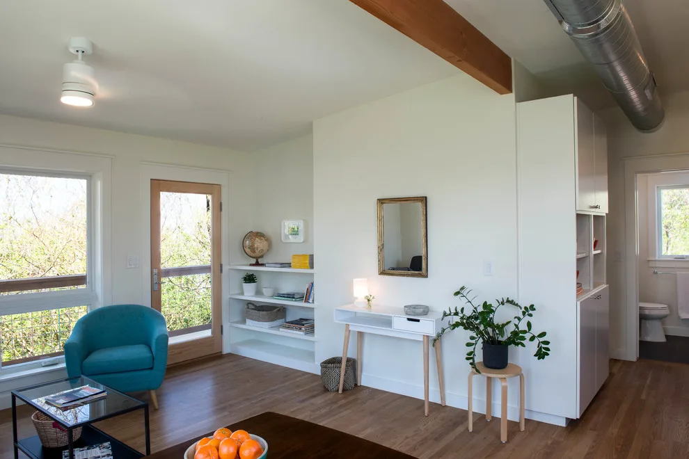 Hyde Park Accessory Dwelling Unit by Capital Construction Company - Photo 4