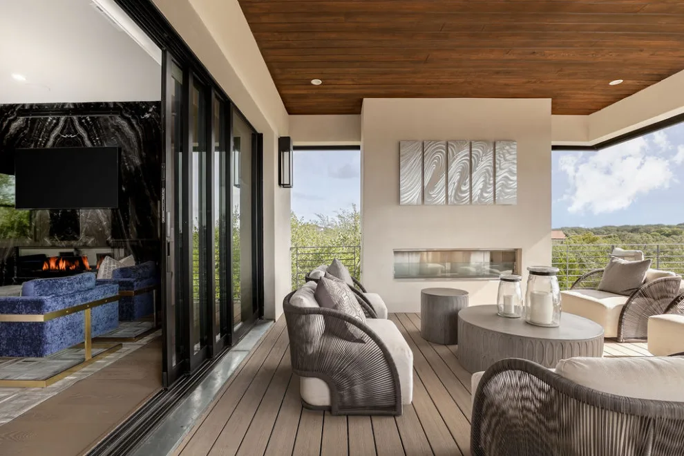 Barton Stream by Camelot Custom Homes Inc. - Photo 4