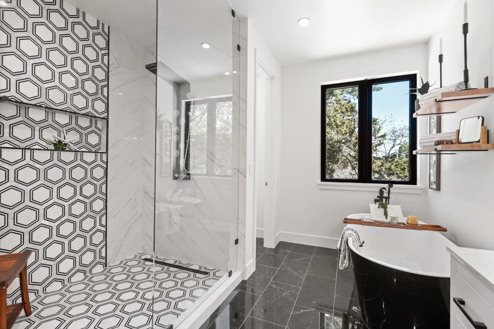 Restroom by REI Signature Homes Inc. - Photo 6