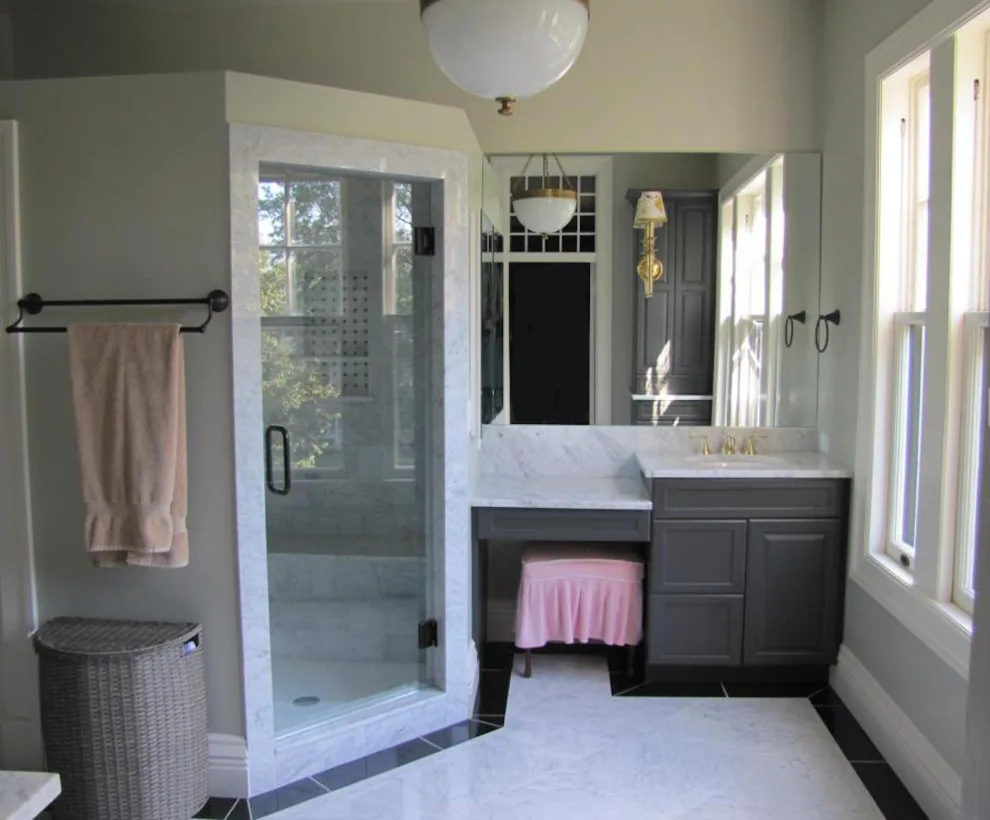 Restrooms by Mahn Custom Homes And Renovations - Photo 4