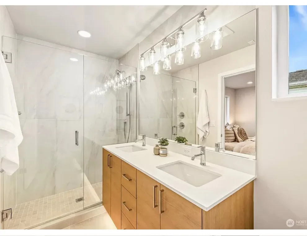 Beacon Hill Six Unit Townhouses by Seattle Custom Contractors - Photo 7