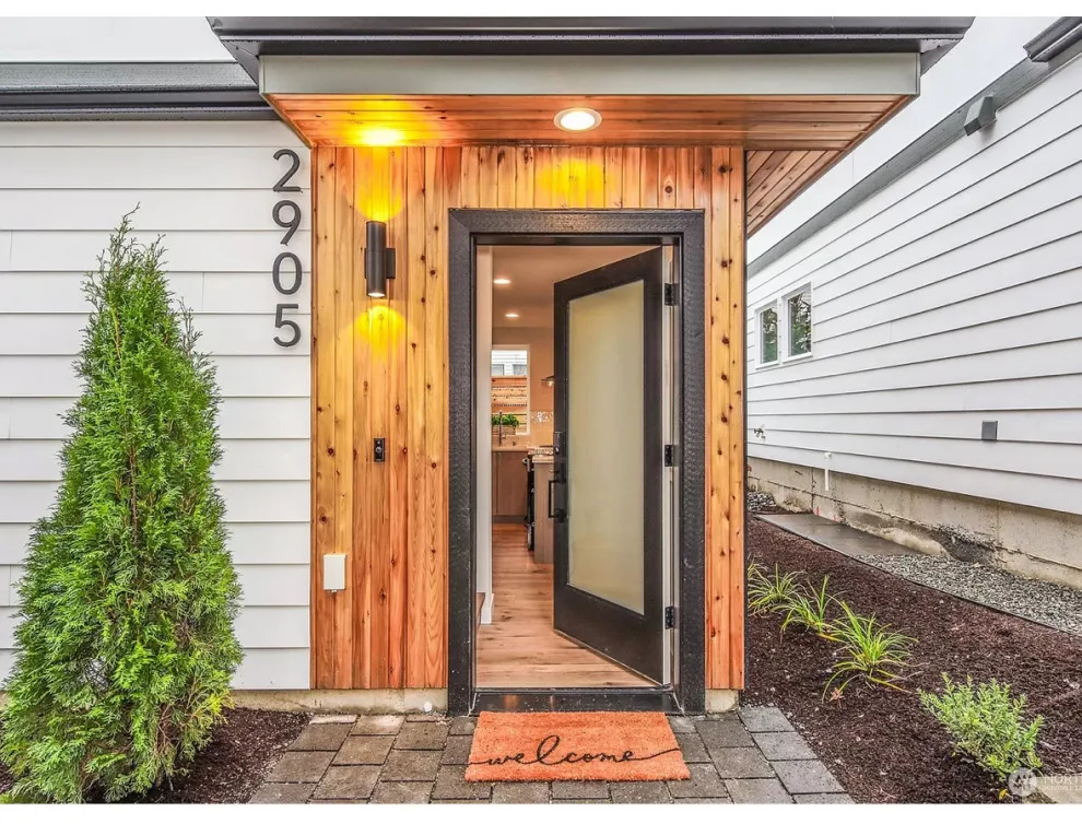Beacon Hill Six Unit Townhouses by Seattle Custom Contractors - Photo 4