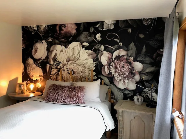 Floral Retreat Bedroom by Northern Paradise Homes - Photo 5