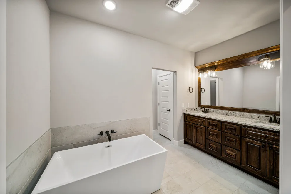 Bespoke Residence in Bixby, Oklahoma by Mahogany Homes - Photo 22