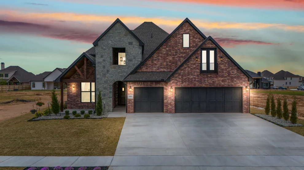 Bespoke Residence in Bixby, Oklahoma by Mahogany Homes - Photo 13