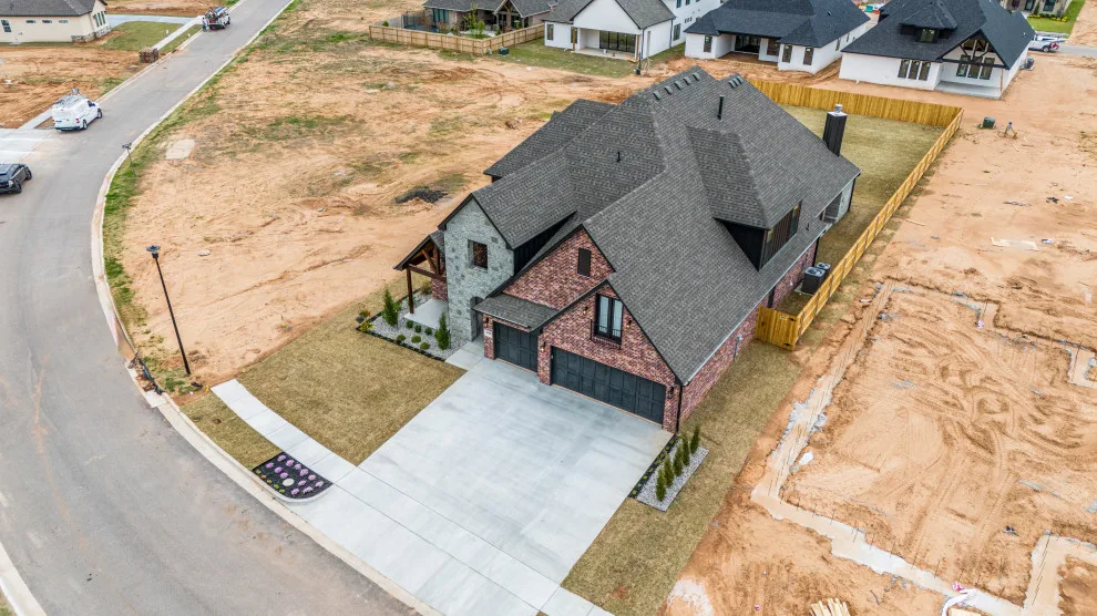 Bespoke Residence in Bixby, Oklahoma by Mahogany Homes - Photo 26